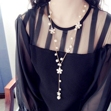 Flower Five Petal Pearl Sweater Chain Rimantojewelry