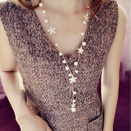 Flower Five Petal Pearl Sweater Chain Rimantojewelry