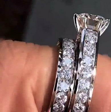 Platinum-plated zircon-plated couple ring side