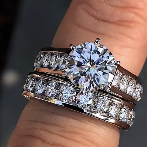 Platinum-plated zircon-plated couple ring front 2