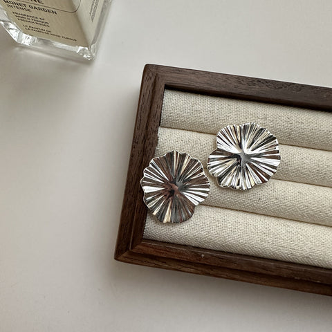 S925 Sterling Silver Korean Style Heavy-duty Texture Large Flower Earrings Rimantojewelry