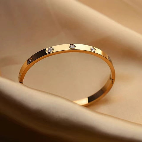 LOVE BRACELET